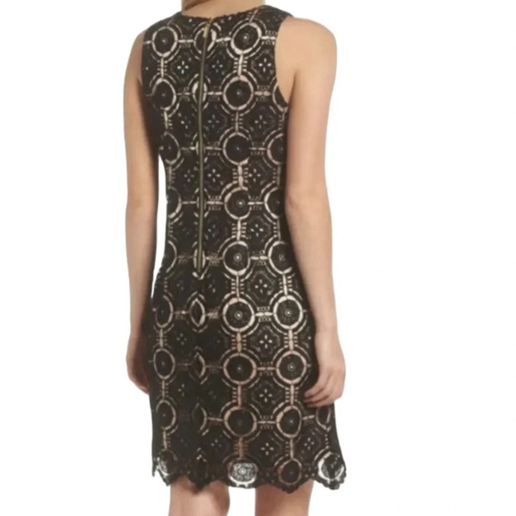 Eliza J Black Medallion Lace Crew Neck Sleeveless Knee Length Shift Dress Sz 4 - Picture 3 of 9